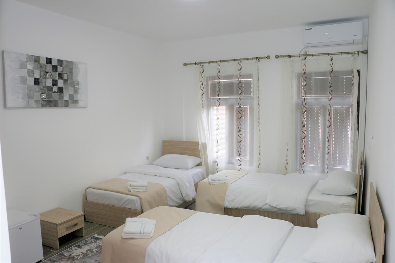 סקופיה Hotel Old Konak מראה חיצוני תמונה